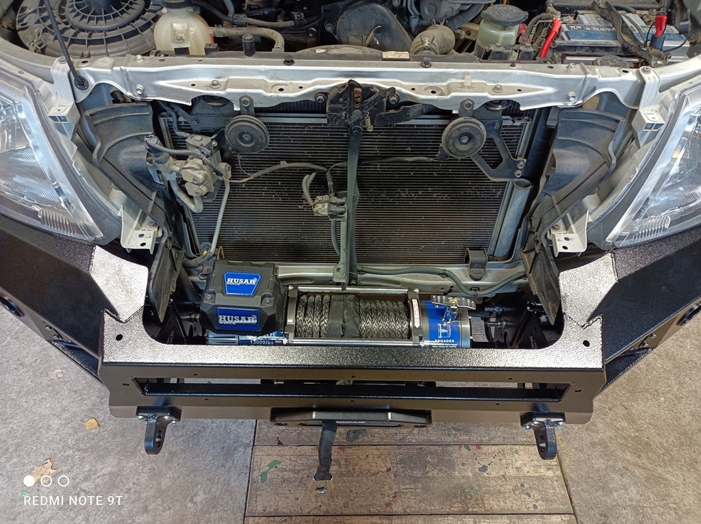 Seilwindenstoßstange Toyota Hilux 7 N25/N2