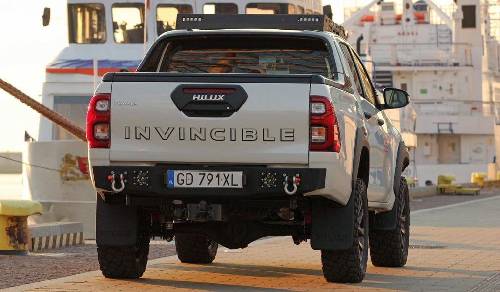 Stahl-Heckstoßstange Toyota Hilux 8 Revo