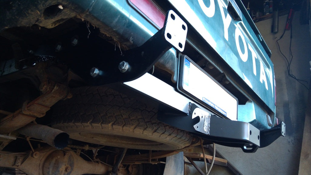 Stahl-Heckstoßstange für Toyota Hilux 6 RZN