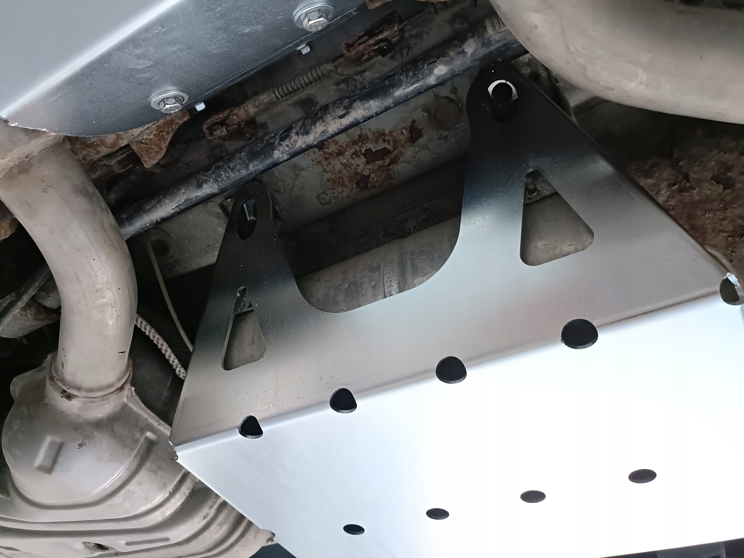 Underbody protection compressed air reservoir Mercedes-Benz ML W164