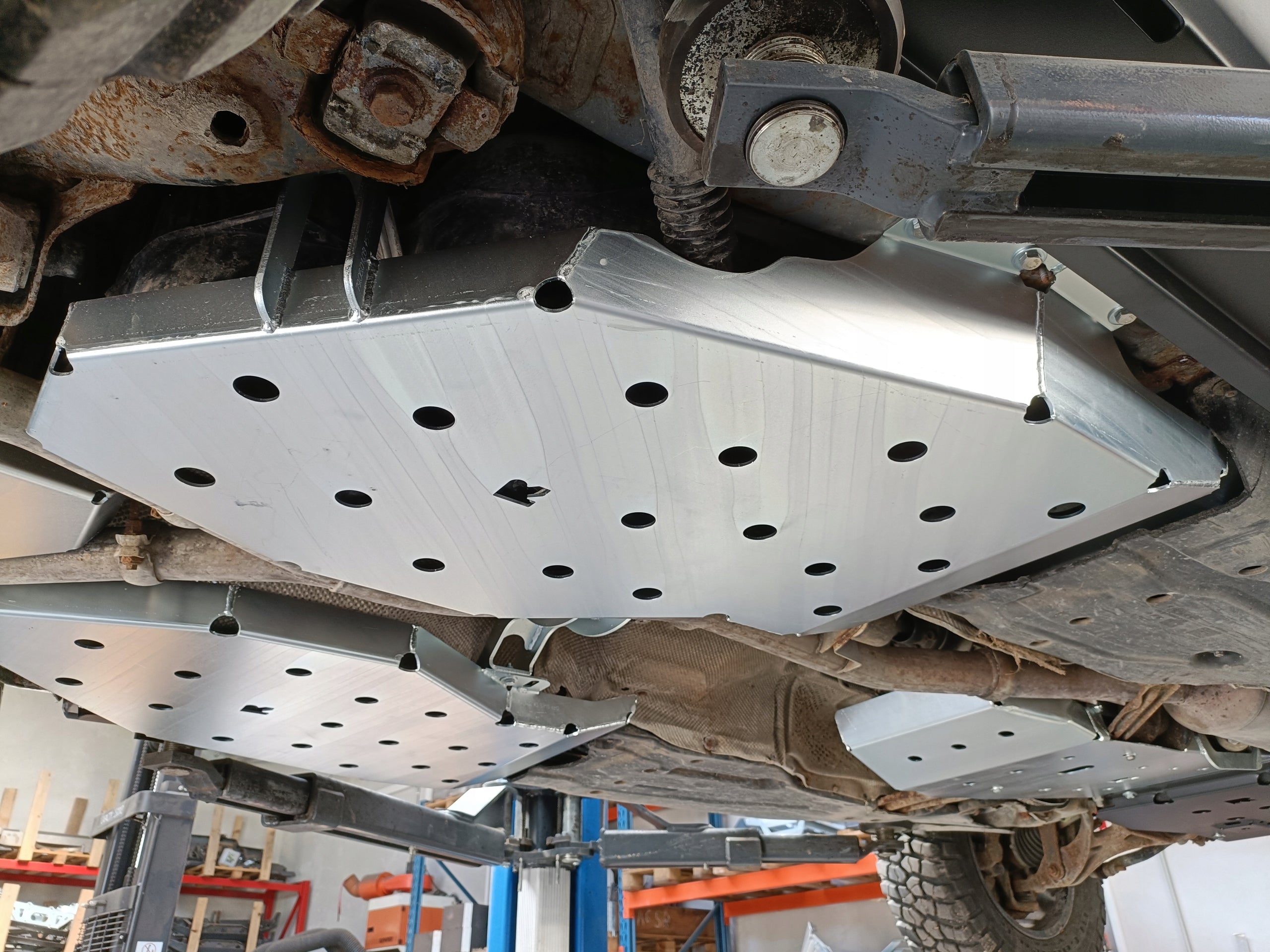 Unterfahrschutz Kraftstofftank Mercedes-Benz ML W164