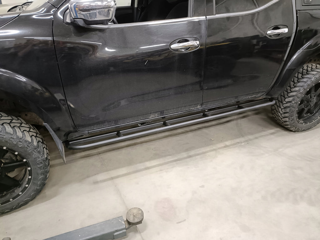 Protezioni sottoporta Rockslider Nissan Navara D23