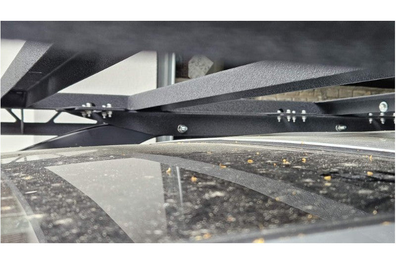 Dachträger-Plattformhalter Toyota Land Cruiser J120 mit Reling – Detailansicht 5