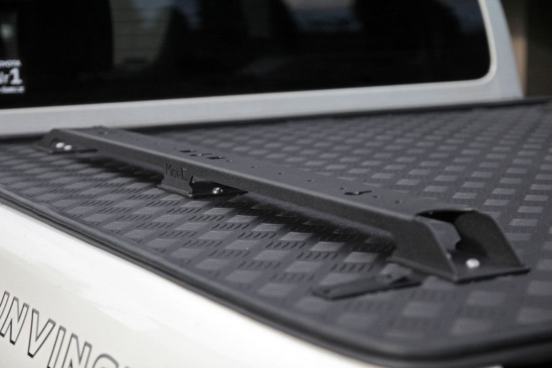 MorE 4x4 Ladeflächenabdeckung Toyota Hilux Revo – Produktbild 6