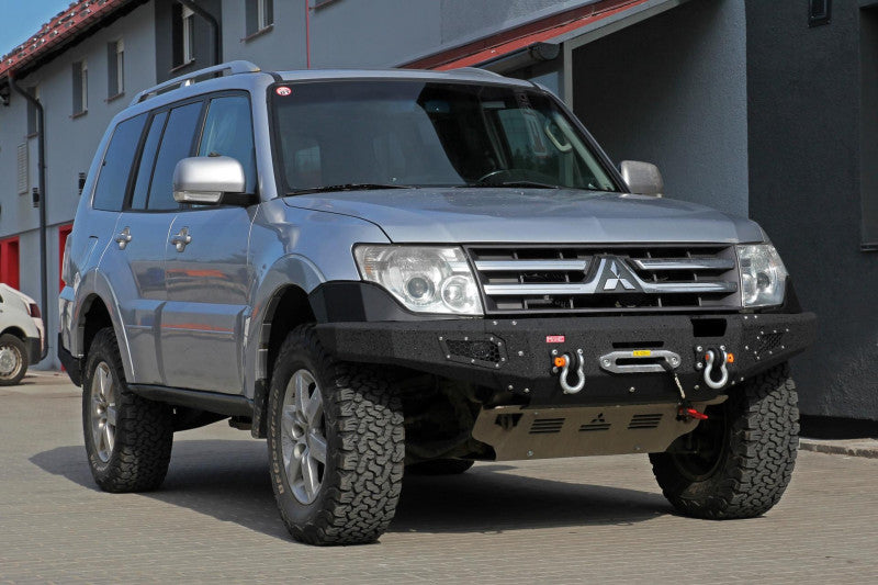 Seilwindenstoßstange Mitsubishi Pajero 4 V80