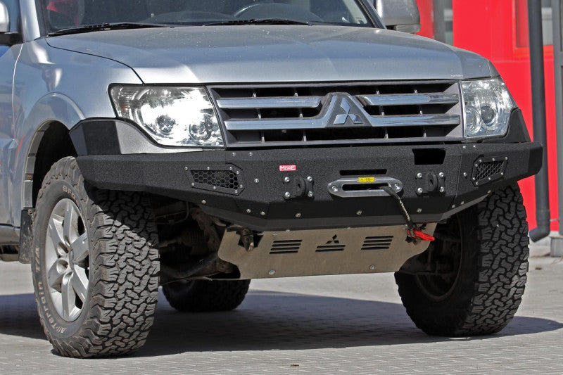 Seilwindenstoßstange Mitsubishi Pajero 4 V80
