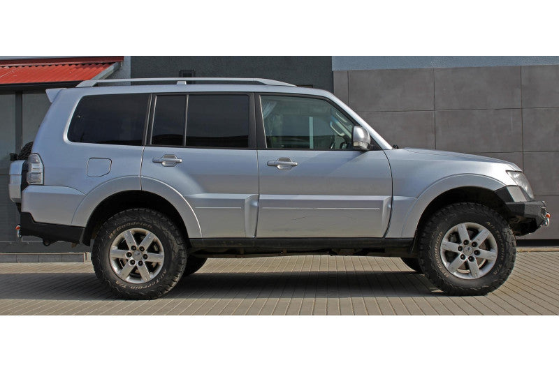 Stahl-Heckstoßstange Mitsubishi Pajero 4 V80 lang