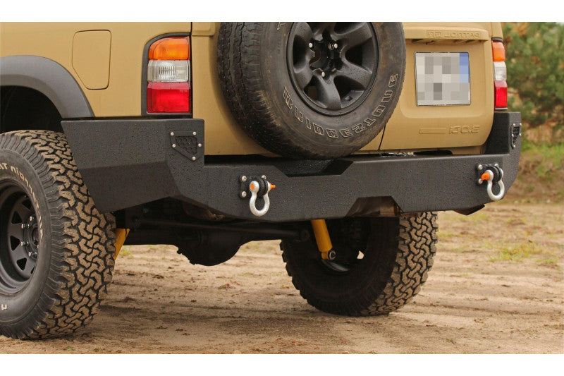 Stahl-Heckstoßstange Nissan Patrol Y61 – Montageansicht