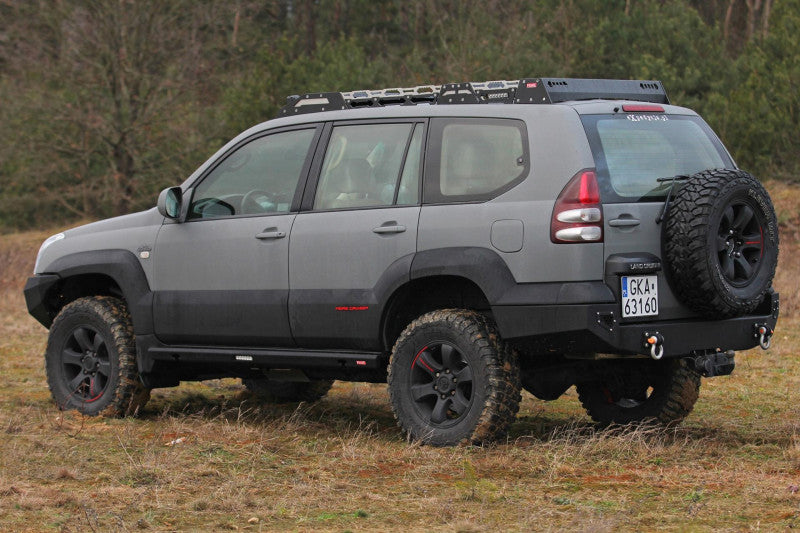 Stahl-Heckstoßstange Toyota Land Cruiser J120 lang – Montageansicht