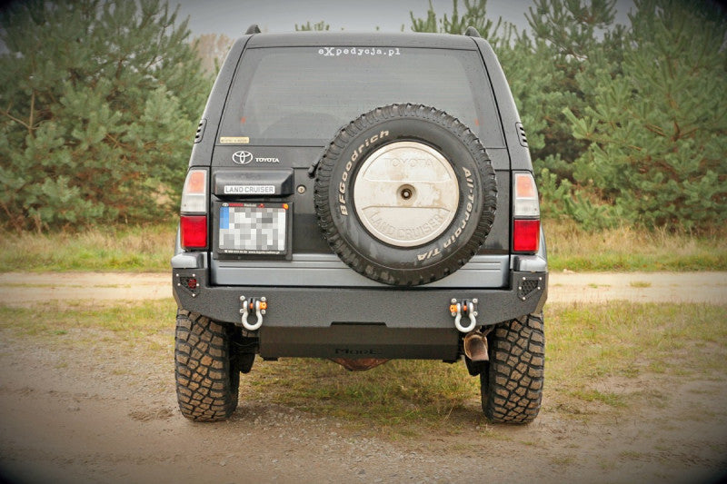 Stahl-Heckstoßstange Toyota Land Cruiser J95 – Seitenansicht
